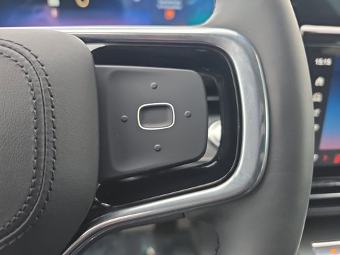 New 2026 Lincoln Nautilus Reserve AWD/4WD image 18
