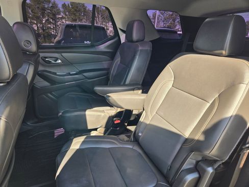 Used 2021 Chevrolet Traverse Premier w/ LPO, Floor Liner Package FWD image 32