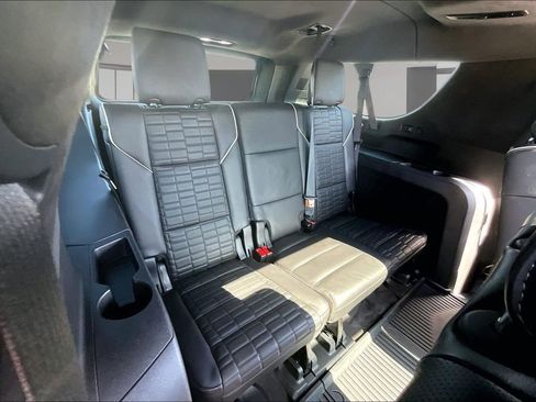 Used 2023 Cadillac Escalade ESV Sport Platinum w/ LPO, ONYX Package AWD/4WD image 29