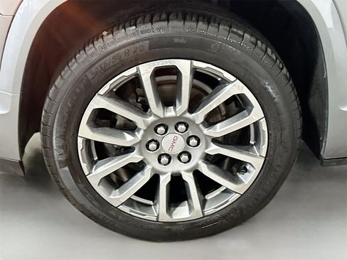 Used 2023 GMC Acadia Denali w/ Denali Technology Package image 34