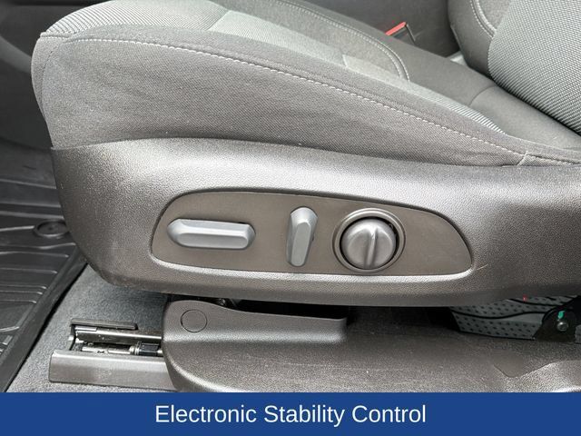 Certified 2023 Chevrolet Traverse LT w/ LPO, Floor Liner Package AWD/4WD image 21