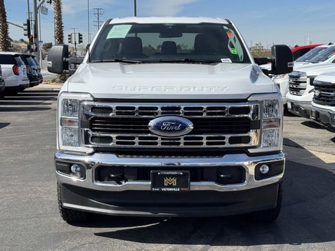 Used 2025 Ford F250 XLT image 2