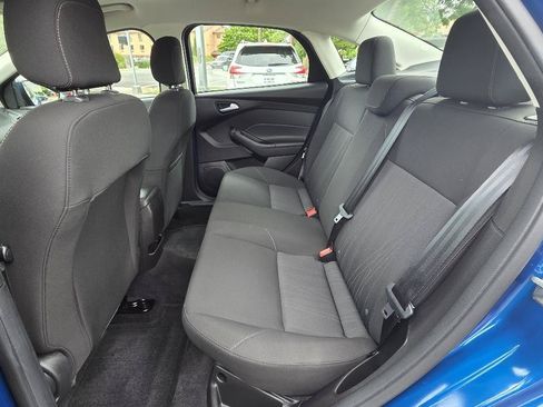 Used 2018 Ford Focus SE FWD image 16