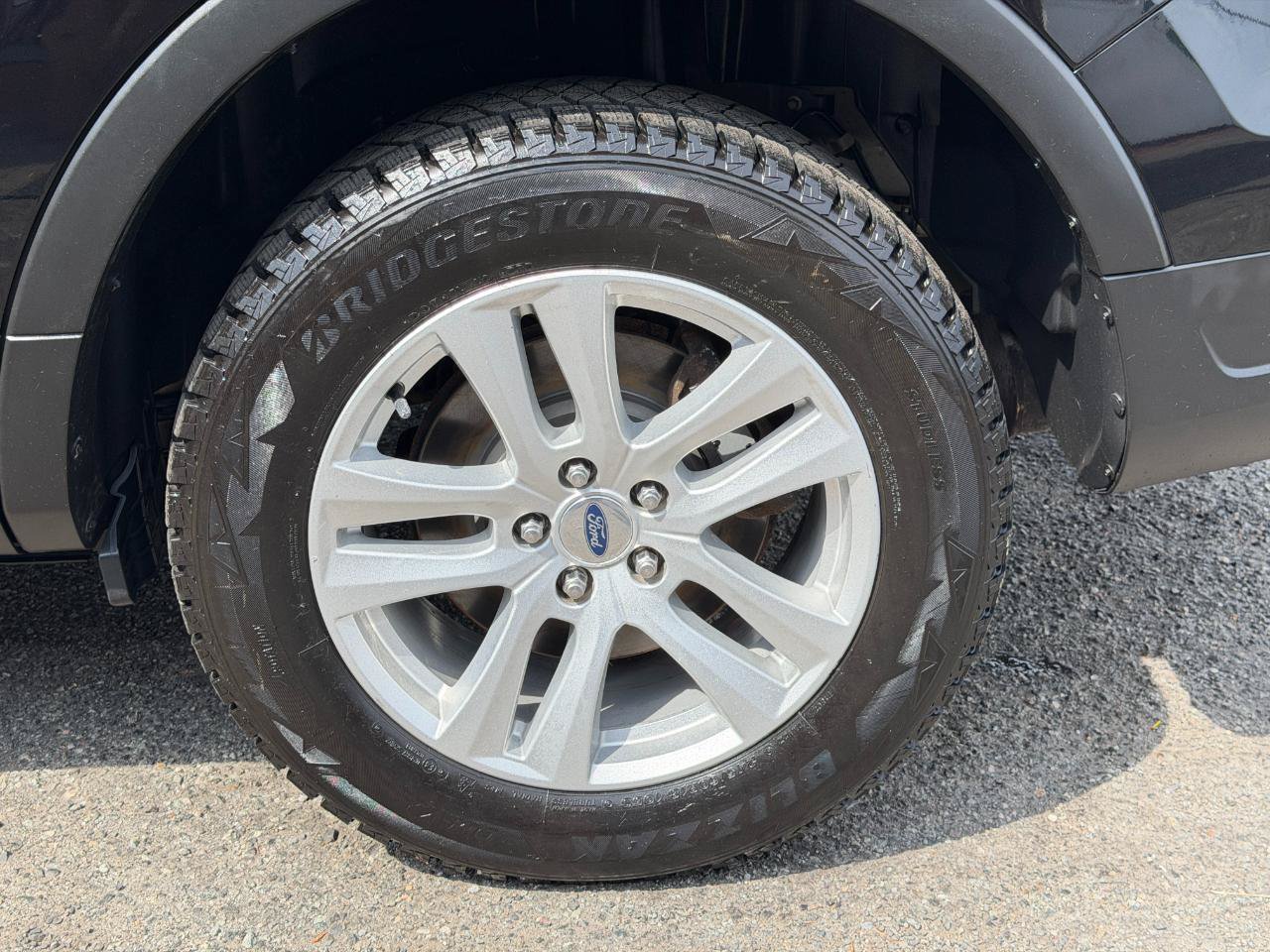 Used 2018 Ford Explorer XLT w/ Equipment Group 202A AWD/4WD image 86