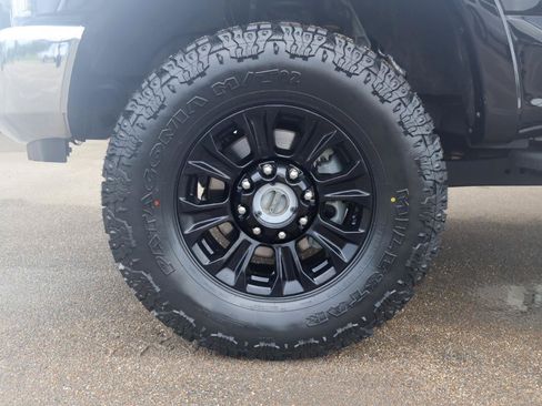 Used 2021 Ford F250 Lariat w/ Tremor Off-Road Package AWD/4WD image 15