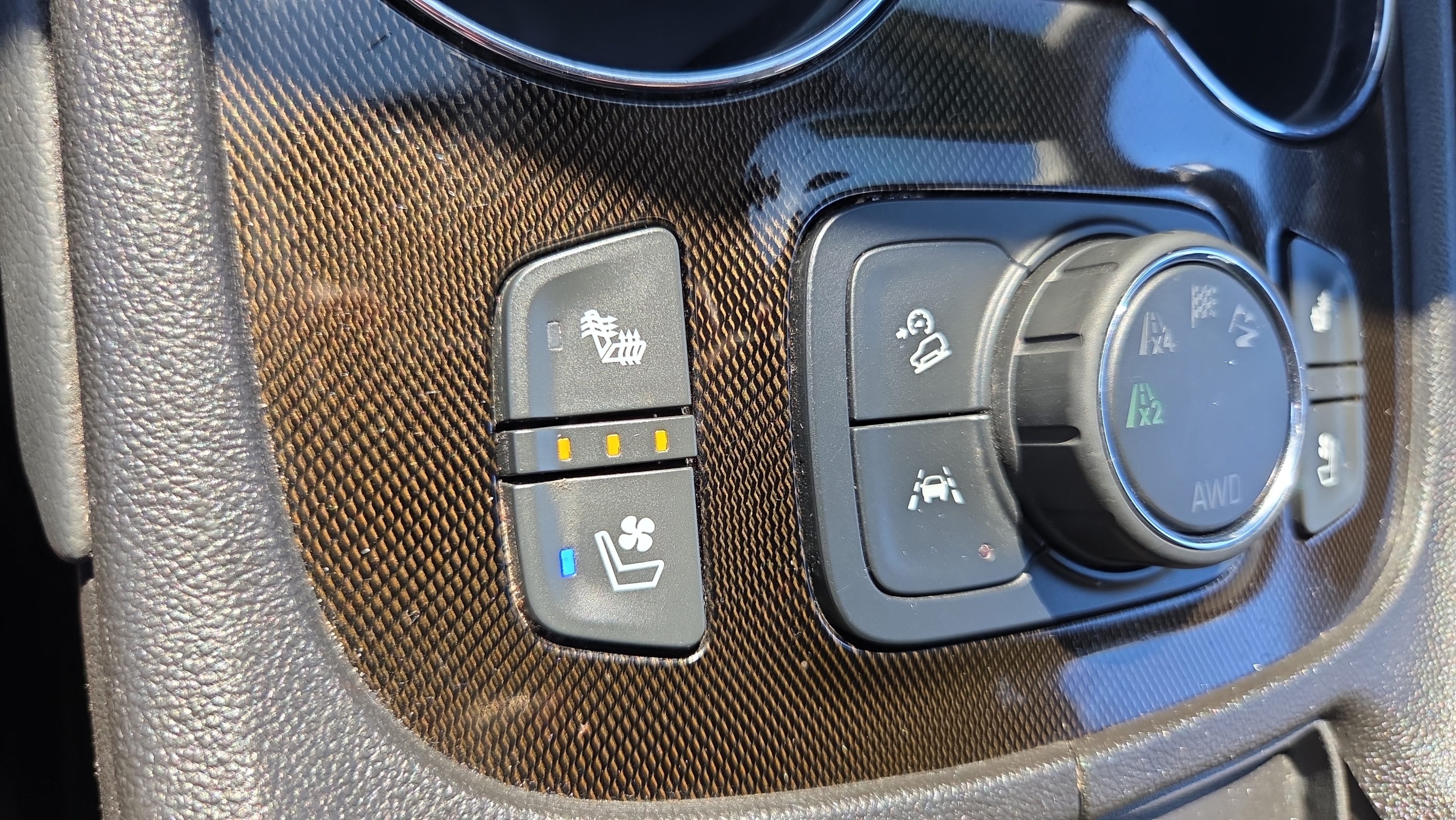 Certified 2023 GMC Acadia AT4 w/ Technology Package AWD/4WD image 23