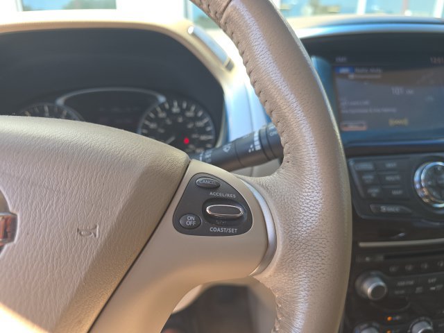 Used 2015 Nissan Pathfinder Platinum FWD image 18