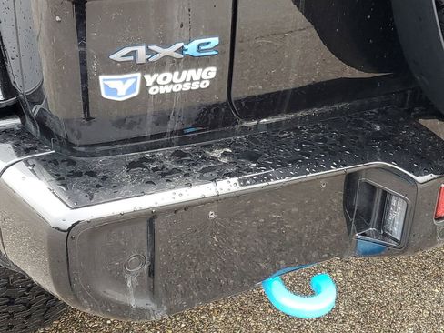 Used 2024 Jeep Wrangler High Altitude image 32