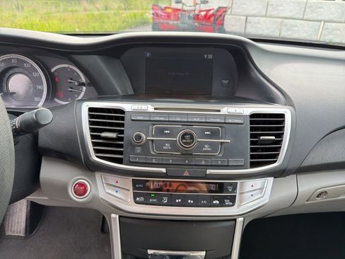 Used 2014 Honda Accord EX image 15