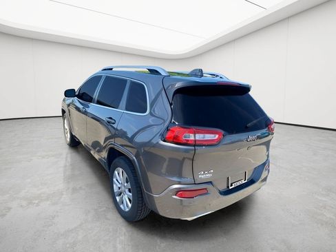 Used 2018 Jeep Cherokee Overland AWD/4WD image 11