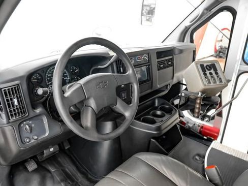Used 2007 Chevrolet Express 3500 w/ School Bus Package image 3