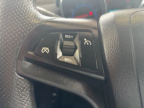 Used 2016 Chevrolet Cruze LT image 13