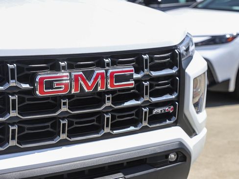 Used 2024 GMC Canyon AT4 AWD/4WD image 5
