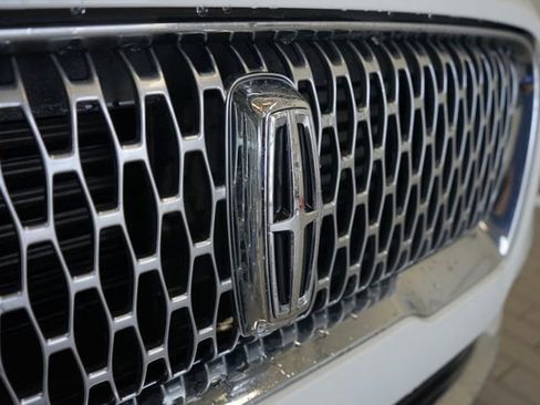 Used 2022 Lincoln Corsair AWD w/ Equipment Group 101A image 19