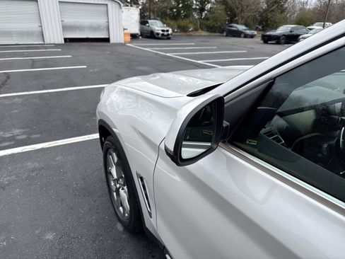 Used 2024 BMW X3 xDrive30i w/ Premium Package image 6