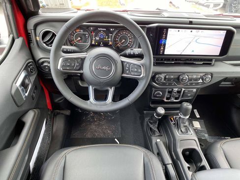 New 2026 Jeep Wrangler Unlimited Sahara w/ Whitecap Package AWD/4WD image 10
