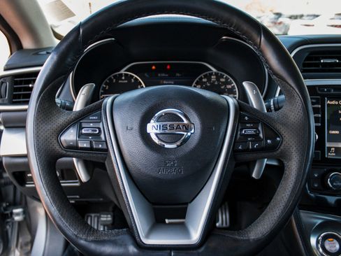 Used 2016 Nissan Maxima SR FWD image 12