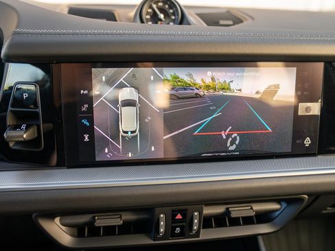 Certified 2026 Porsche Cayenne AWD/4WD image 18
