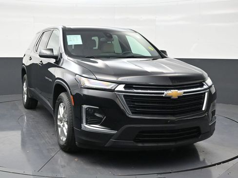 Used 2023 Chevrolet Traverse LS FWD image 7