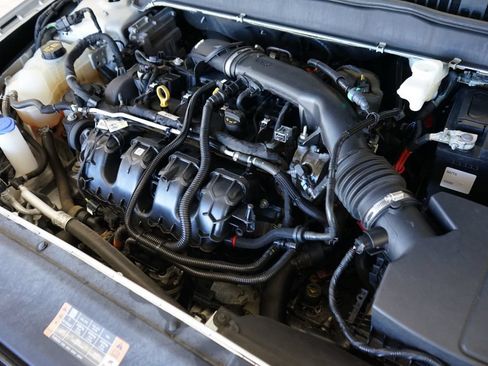 Used 2019 Ford Fusion SE AWD/4WD image 48