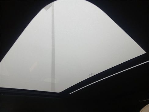 Used 2024 Jeep Grand Cherokee L Limited w/ Black Appearance Package image 22