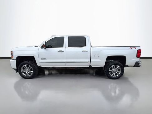 Used 2019 Chevrolet Silverado 2500 High Country w/ Duramax Plus Package image 6