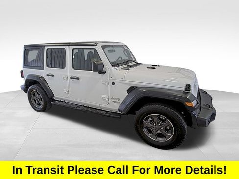 Used 2018 Jeep Wrangler Unlimited Sport S AWD/4WD image 2