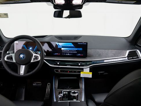 New 2026 BMW X5 xDrive50e w/ Executive Package image 10