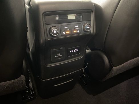 Used 2021 GMC Acadia Denali w/ Denali Ultimate Package image 21