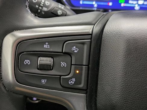Used 2023 Chevrolet Silverado 1500 LT AWD/4WD image 7
