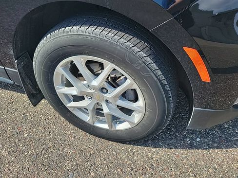 Used 2024 Chevrolet Equinox LT AWD/4WD image 25
