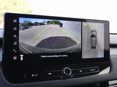 Used 2025 Mitsubishi Outlander SE image 15