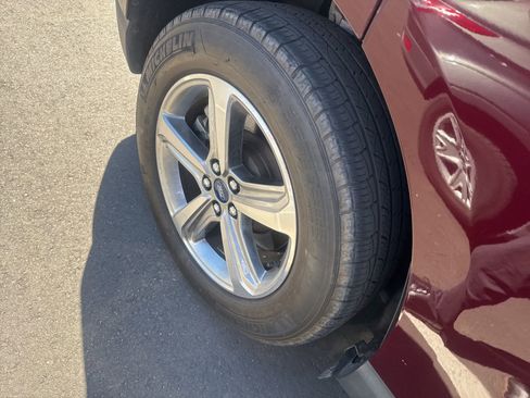 Used 2022 Ford Edge SEL w/ Convenience Package image 11