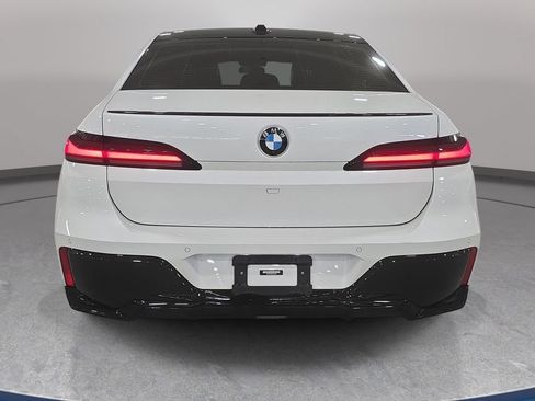 Certified 2023 BMW 740i RWD image 6