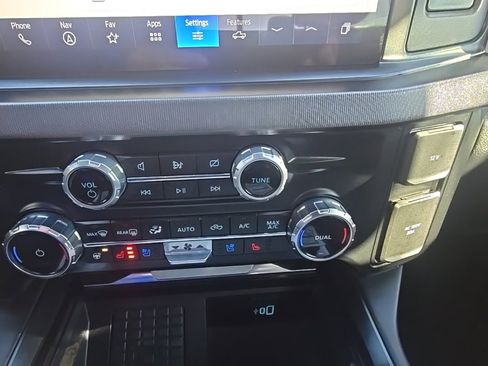 Used 2024 Ford F350 Platinum w/ Tremor Off-Road Package image 12