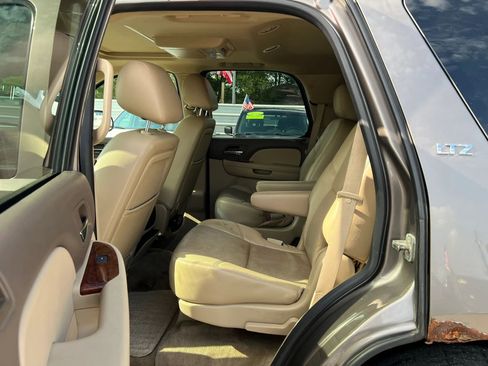 Used 2011 Chevrolet Tahoe LTZ AWD/4WD image 11