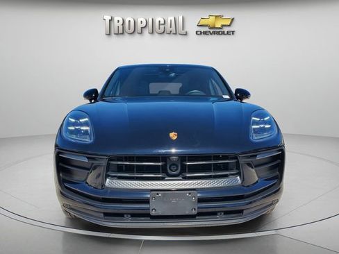 Used 2022 Porsche Macan Base image 2