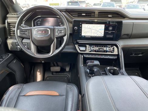 Used 2023 GMC Sierra 1500 AT4 w/ AT4 Premium Package AWD/4WD image 12