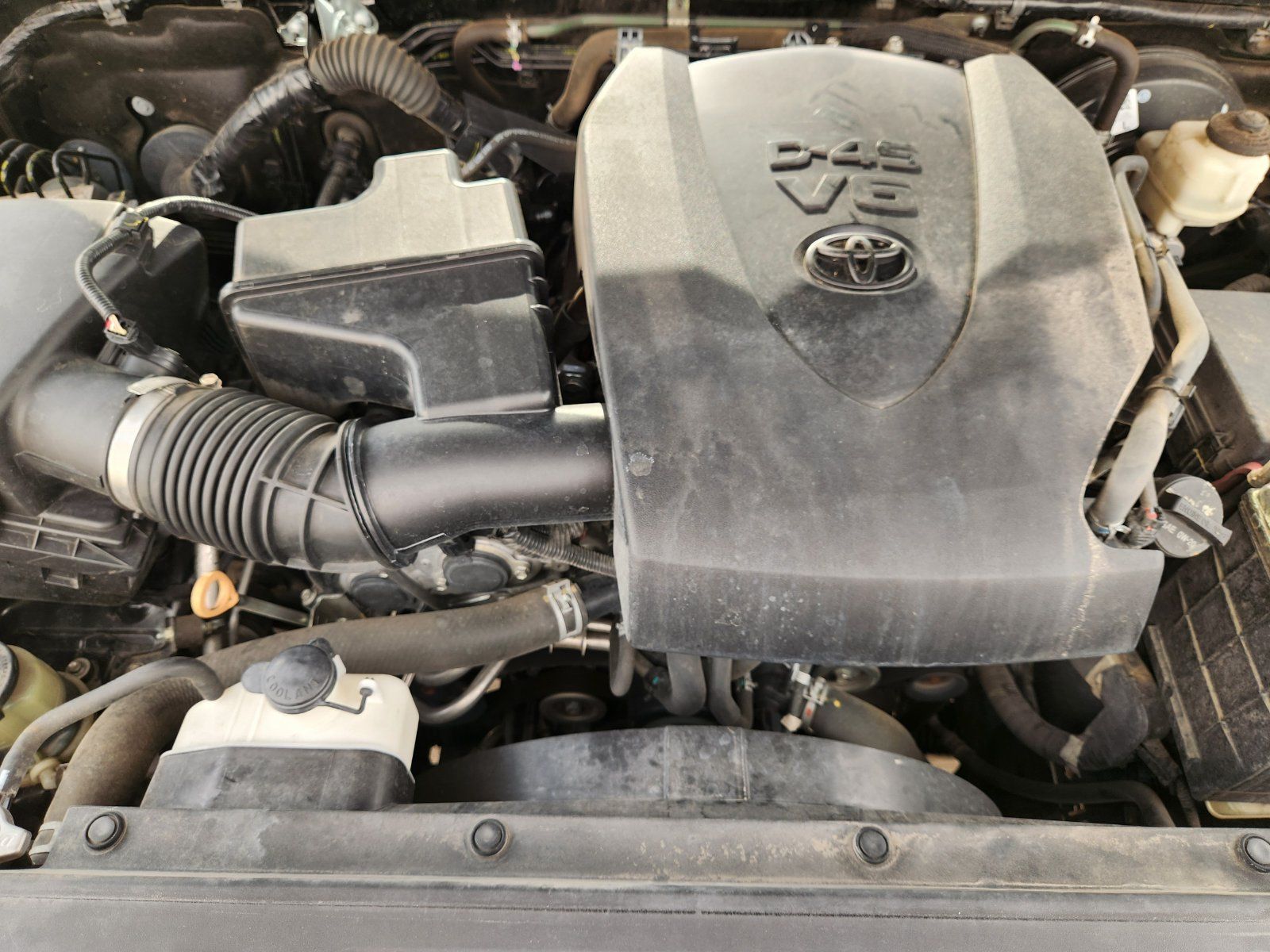 Used 2020 Toyota Tacoma TRD Sport w/ Technology Package RWD image 32