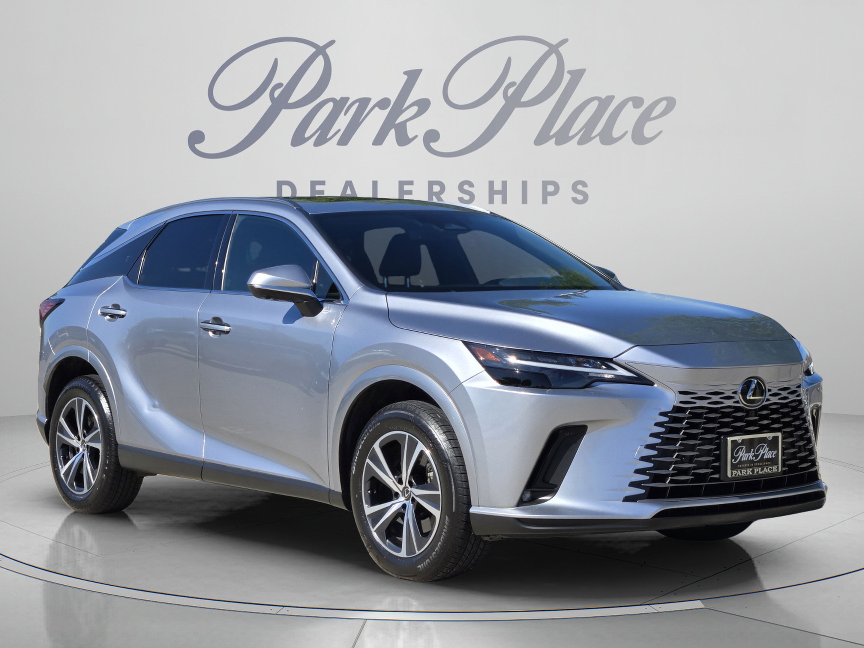 Used 2025 Lexus RX 350 Premium w/ Accessory Package (Z1) FWD image 7