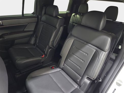 Used 2025 Hyundai Santa Fe Calligraphy image 17