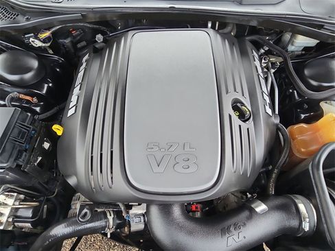 Used 2010 Dodge Challenger R/T image 31