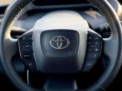 Used 2023 Toyota bZ4X FWD image 10