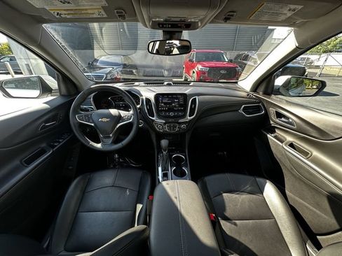Used 2024 Chevrolet Equinox Premier AWD/4WD image 3