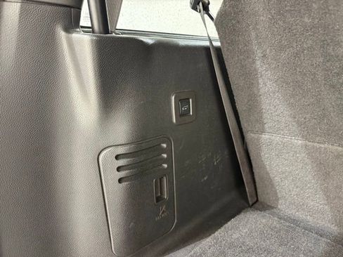 Used 2014 Lincoln Navigator 4WD image 8