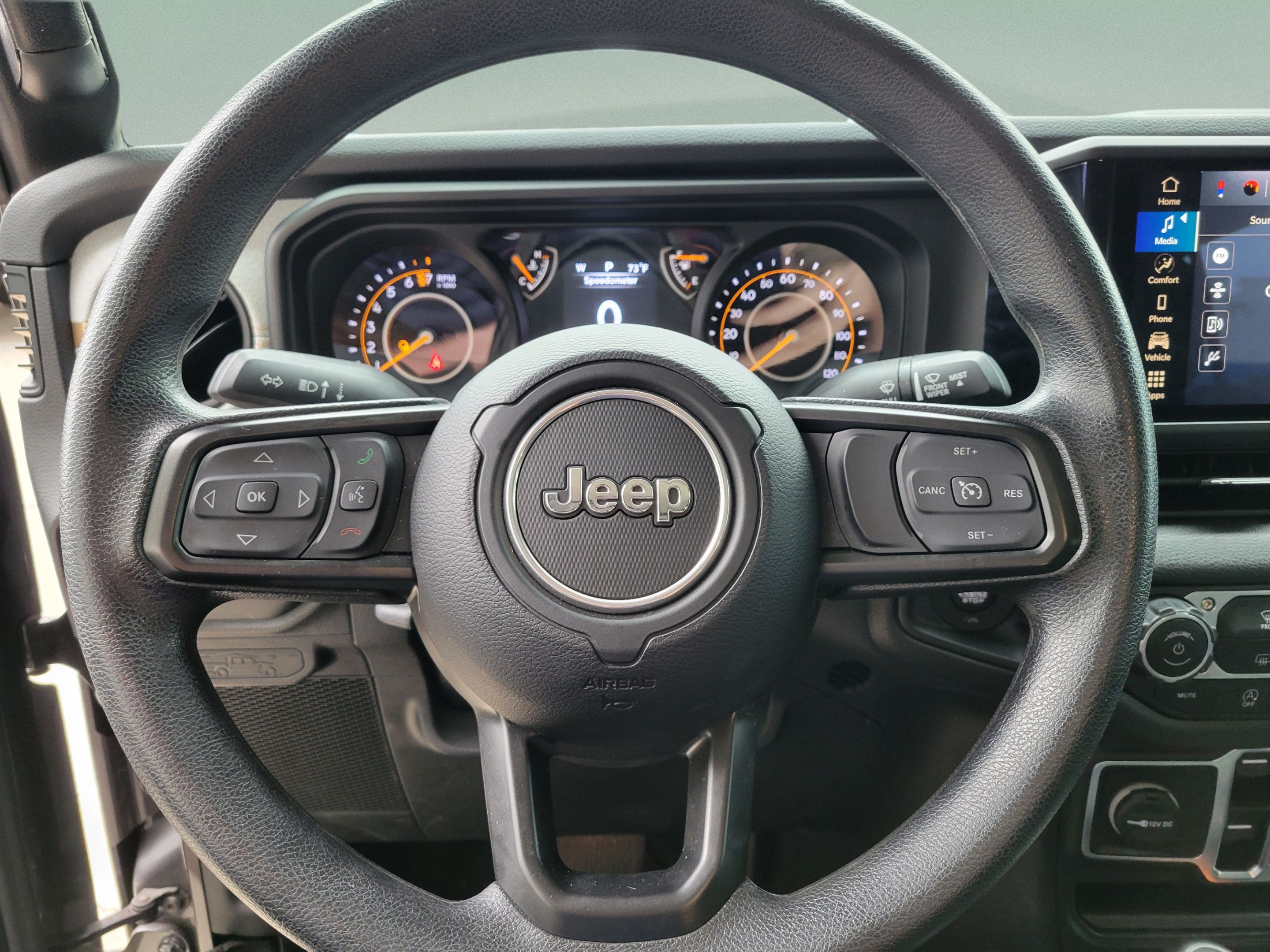 Used 2025 Jeep Gladiator Sport AWD/4WD image 18