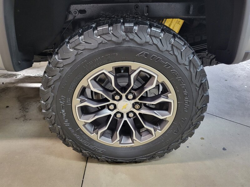 Used 2018 Chevrolet Colorado ZR2 AWD/4WD image 16