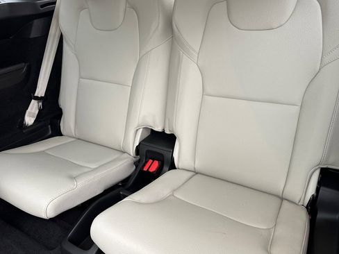 Certified 2025 Volvo XC90 T8 Plus w/ Protection Package image 18