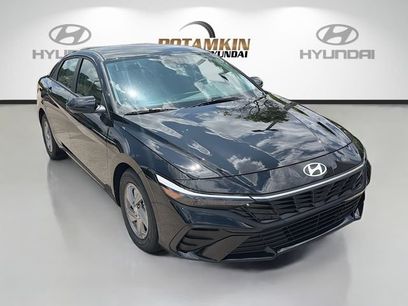 New 2026 Hyundai Elantra SE