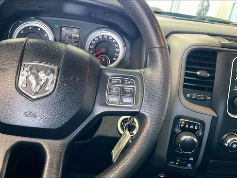 Used 2019 RAM 1500 Express w/ Wheel & Sound Group AWD/4WD image 9